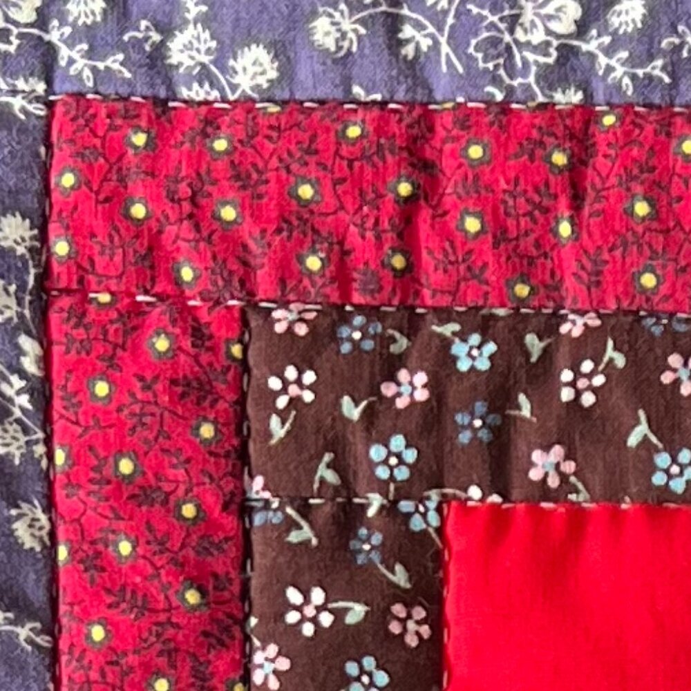 Hand-Stitched Patchwork Hand Quilted LOG CABIN Block Wall Hanging / Table Topper - Picture 10 of 16